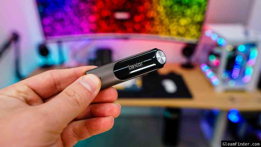 Lexar JumpDrive P30 USB 3.2 Flash Drive Giveaway!