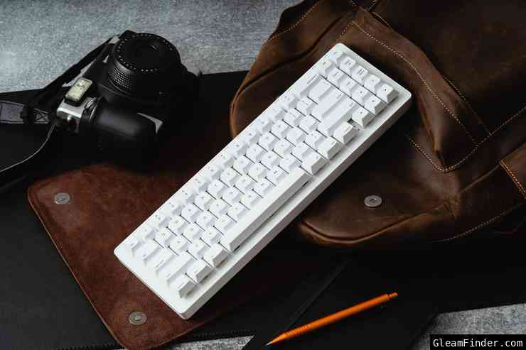 Apos' WhiteFox Eclipse Mechanical Keyboard Giveaway